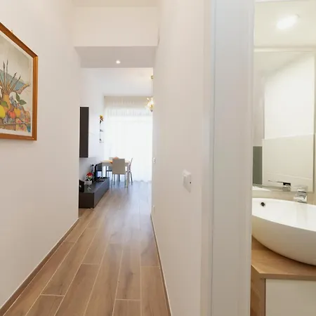 Anna's * パレルモ